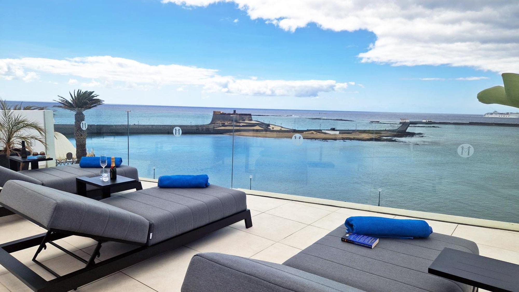 Blue Marina Suites - Boutique Apartments Arrecife  Eksteriør billede